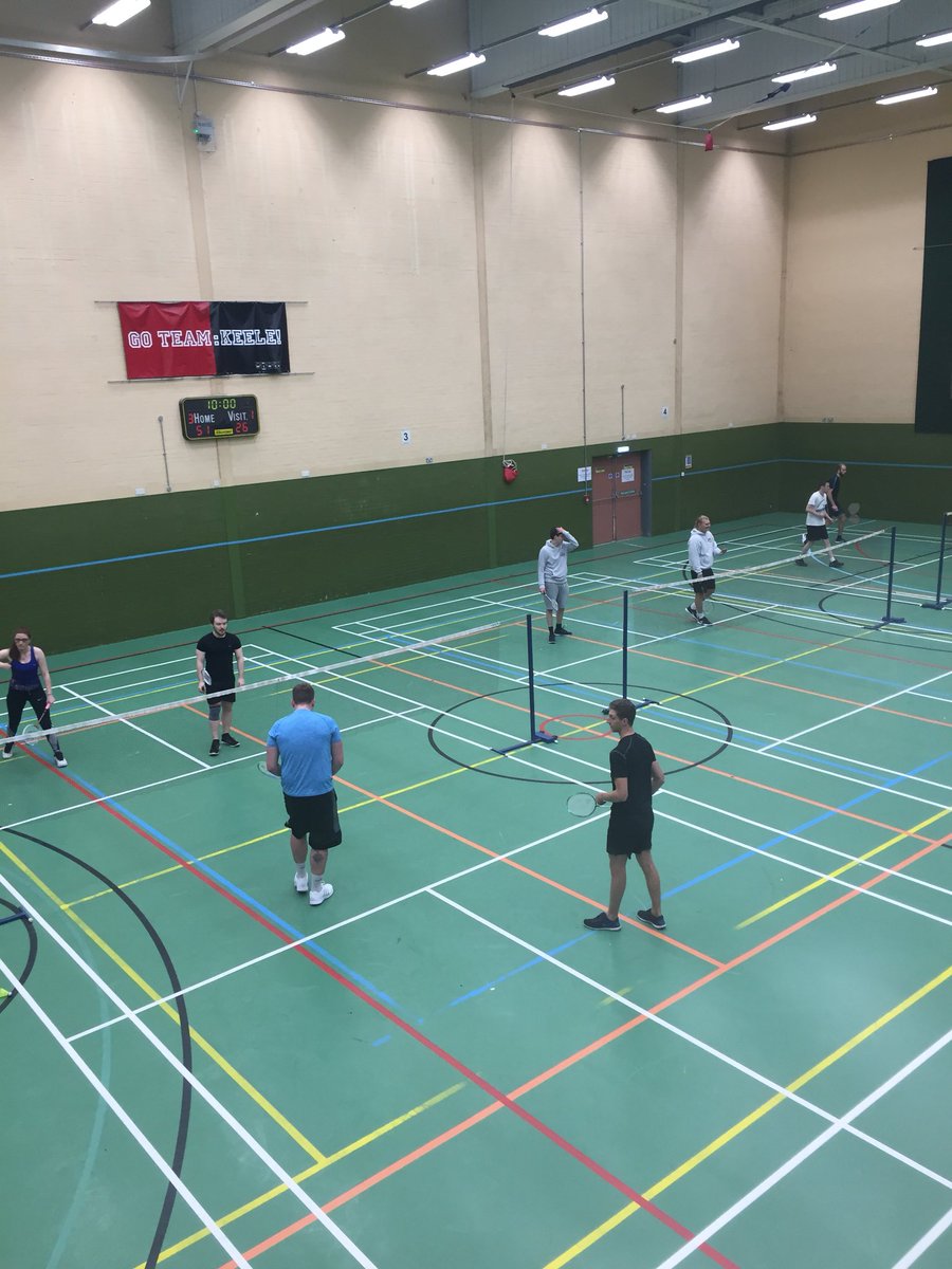 Taster session in full swing! Come by before 6:30 to give badminton a try