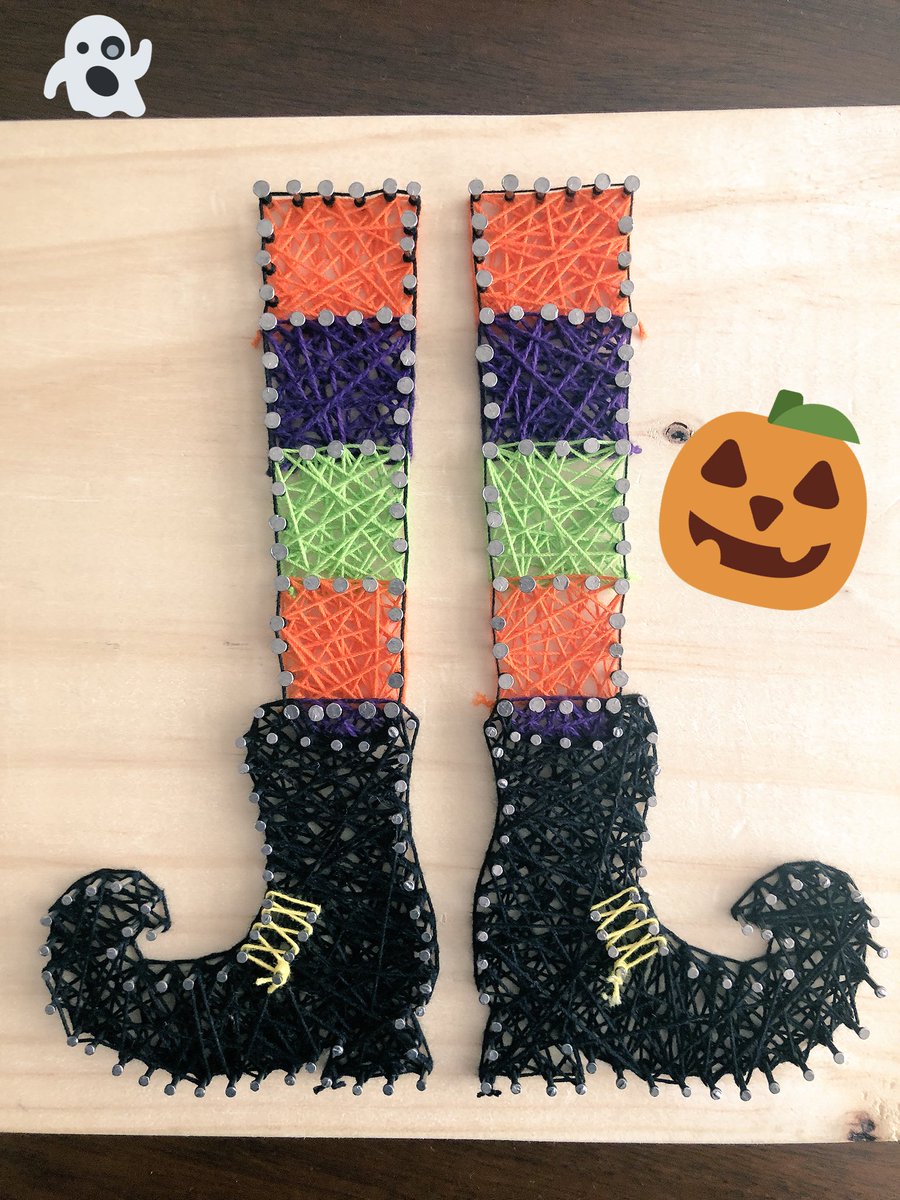 RebecaNavarro's tweet image. Patas de bruja. #Halloween #ArtString #HilosClavos