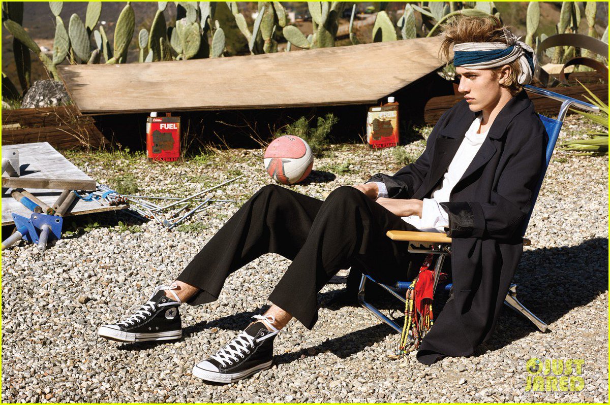 jonas_rpg's tweet image. ∆Manoa Smithfield 
&quot; Qui ne peut pas succomber au charme de ce petit blondinet. Et Pourtant il est très solitaire dans sa vie &quot; c&apos;est pour ça, qu&apos;il profite de la vie à fond. Peut-être qu&apos;il trouvera son amour. Dans le meilleur camp de vacances de l&apos;été. &quot;
 Osez approchez manoa