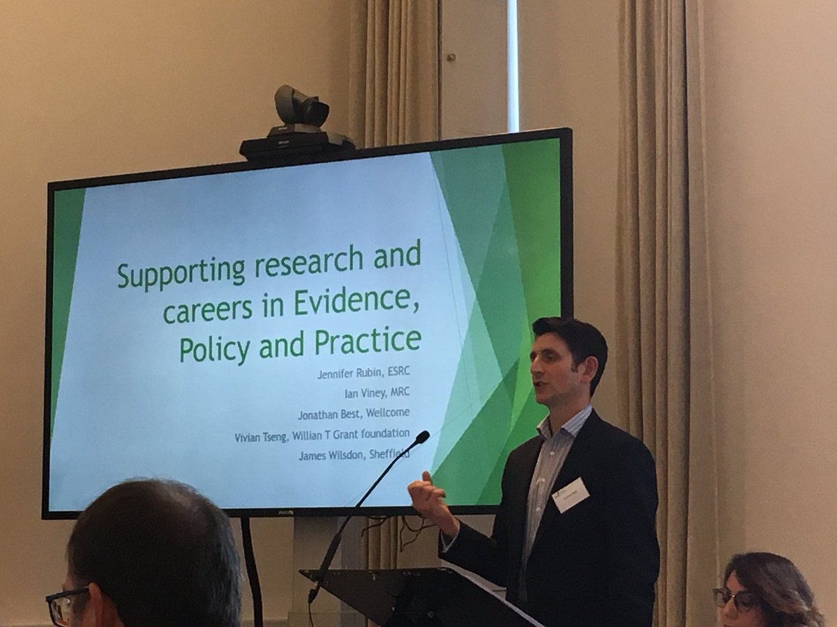 Sarah_A_Hartley's tweet image. #transformURE Jonathon Best from the Wellcome Trust on funder responsibilities and the recent Research on Research funding call. @rdjs_is  More calls to come ...
