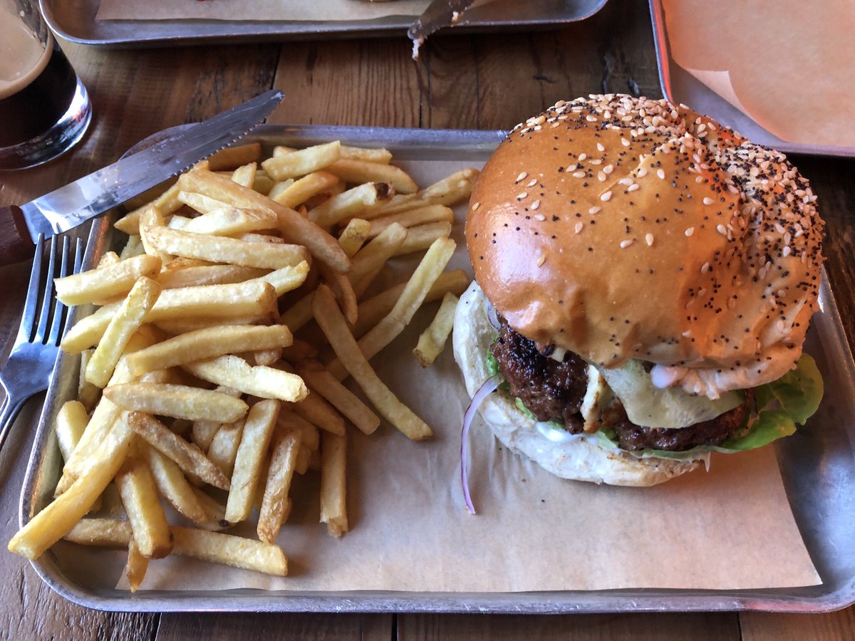 achtung_davie's tweet image. Do yourself a favour and get down to @BrewDogCastleG for the Lamb &amp;amp; halloumi burger, truly stunning #Stufffed #FoodBaby #Brewdog