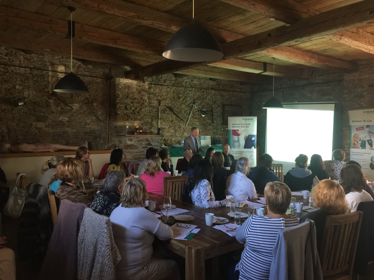 Tradicni setkani pracovniku a spolupracovniku spinalnich jednotek Spinal Tour 2018 v Rehabilitacnim ustavu Kladruby: 
Martin Sutory - pece o vyprazdnovani jako jednu ze zakladnich zivotnich funkci je dulezitejsi nez bezne nespecificke cviceni s pacientem!