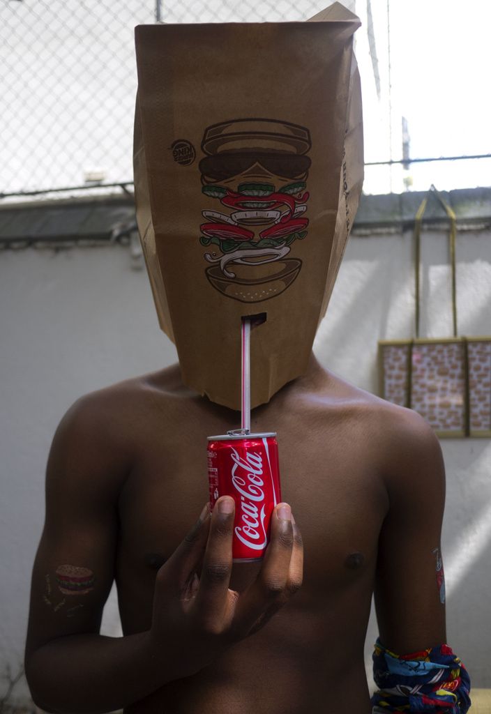 AreWeEurope's tweet photo. From Coca-Cola to the burger, American norms have shifted the way Europe eats. A portrait of the fast food nation, by @MarpLondon > https://t.co/yhvvxpda5Z #photography #junkfood #subculture #fastfood #usa #europe #awemagazine https://t.co/mfvkuqMfrf