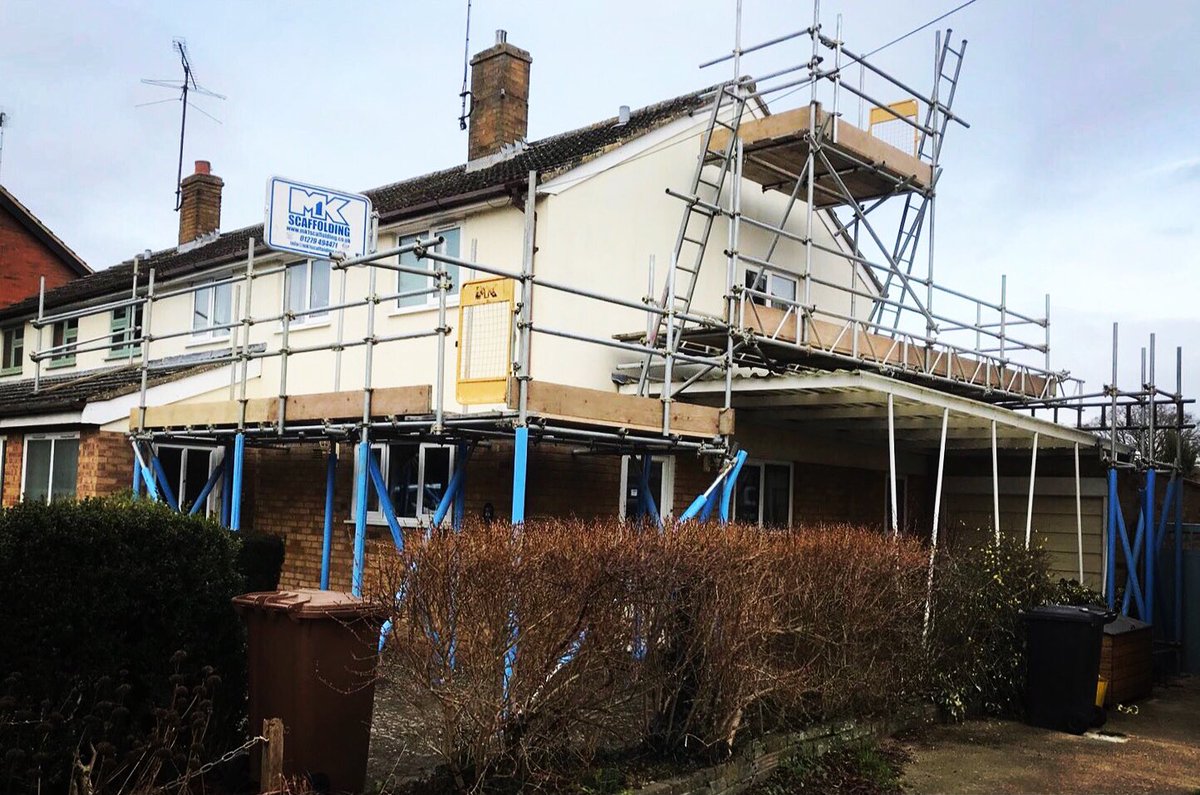 MK1_Indigo's tweet photo. Independent access scaffold for render works👍🏻 #mk1scaffoldingltd #ProSolutions #CHAS #safecontractor #acclaim #constructionline #TG20:13 #SG4:15 #scaffolding #scaffolder https://t.co/PalYfFF7hw
