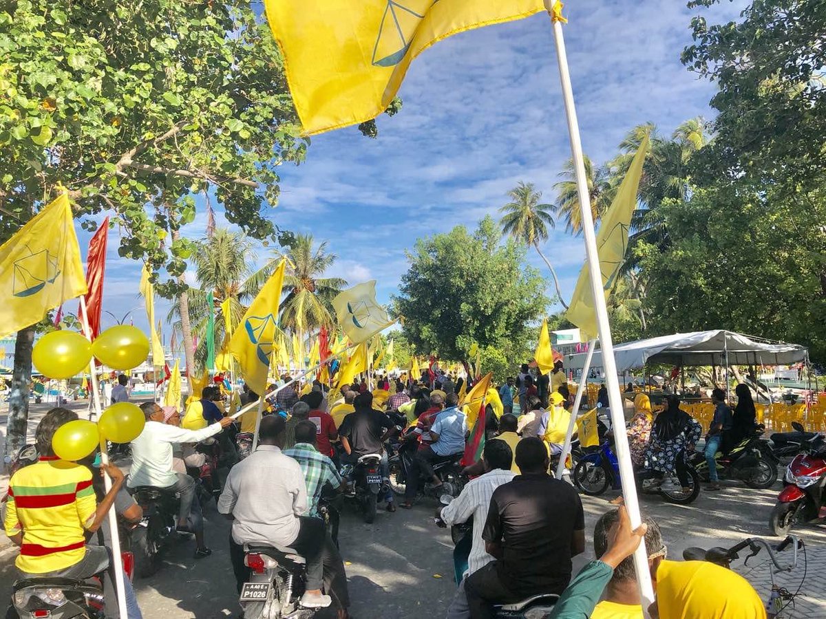 MDPSecretariat's tweet photo. Inthikhaabee Raees Ibrahim Mohamed Solih adhi Naibu Raees Faisal Naseem, Inthikhaabu kaamiyaabu kurevvumaai gulhigen Kudahuvadhoo ga ufaa faalhu kurun https://t.co/olG8pAZJOA