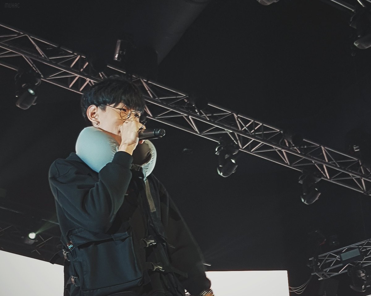 Muk_Ac's tweet photo. 22-09-18| The Rapper concert | lazyloxy ❤

ยัยน้องผู้ไม่อยู่นิ่งๆ พลังงานเหลือล้นมาก

#lazyloxy 
#TheRapperconcert https://t.co/2PaeE6qcZP