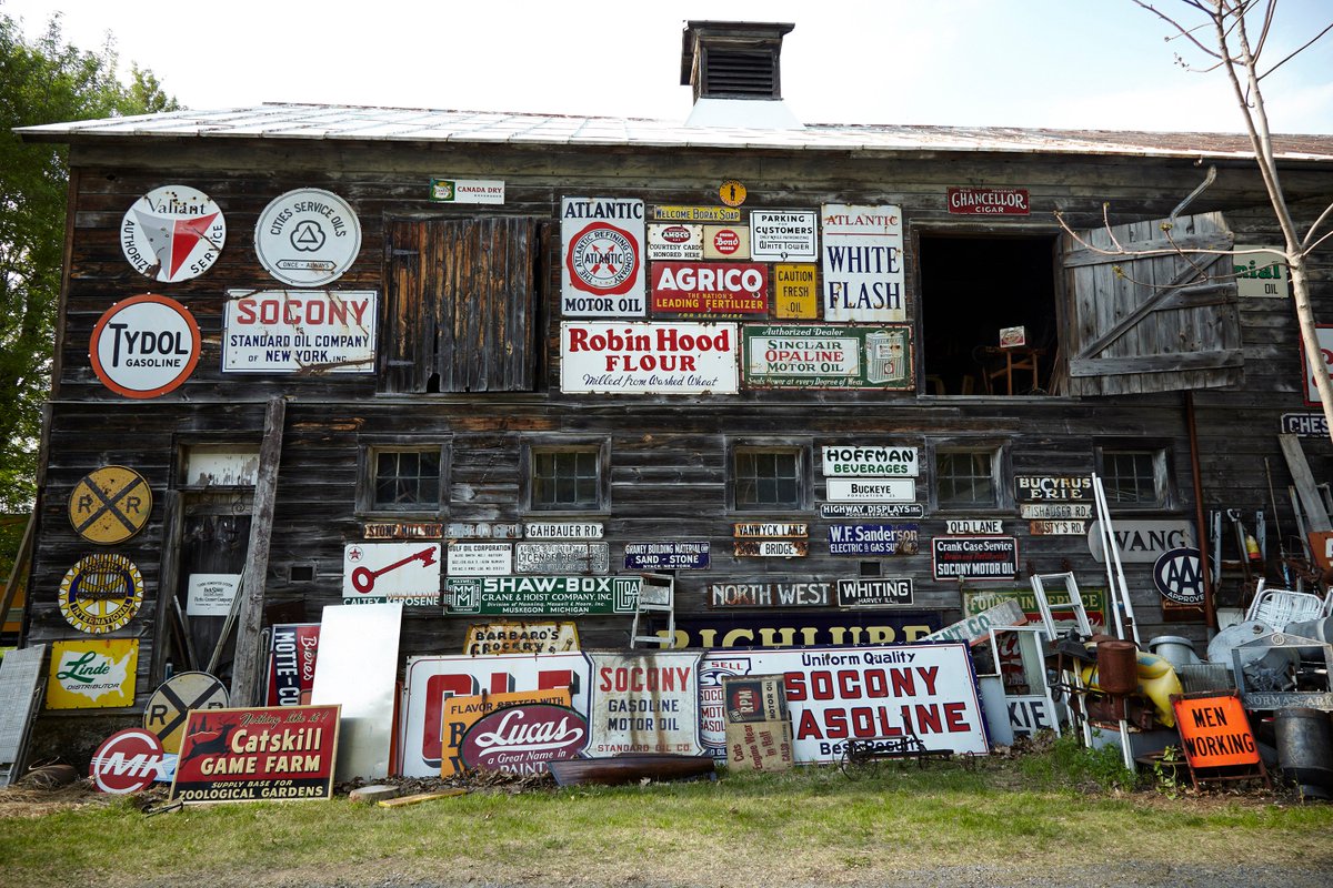 americanpickers's tweet photo. 🚨CHALLENGE🚨How fast can you find the AMOCO Gas sign? #SpotTheSign https://t.co/7di54LildZ