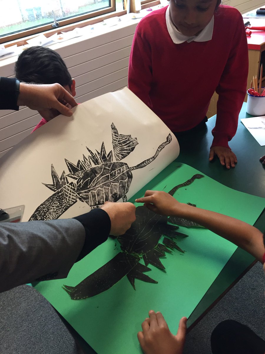 MissBi17's tweet photo. Wow! Check our our final creations using black ink and printing🐉🦄#mythicalcreatures @Artsmarkaward @CliftonPrim @MrsOLeary2 @SportAtClifton https://t.co/xv6wXvsYU6
