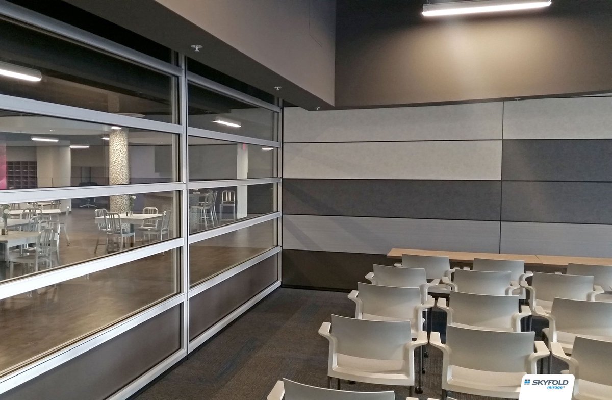 skyfoldwalls_'s tweet photo. Why choose between a Skyfold Classic™️ and a Skyfold Mirage®️ when you can have both? 🧐 With 2 Skyfold walls, @DTE_Energy in Michigan can reconfigure their meeting areas in a multitude of ways. #ThinkVertical #interiordesign #spaceflexibility https://t.co/Iu2CF88gZ4