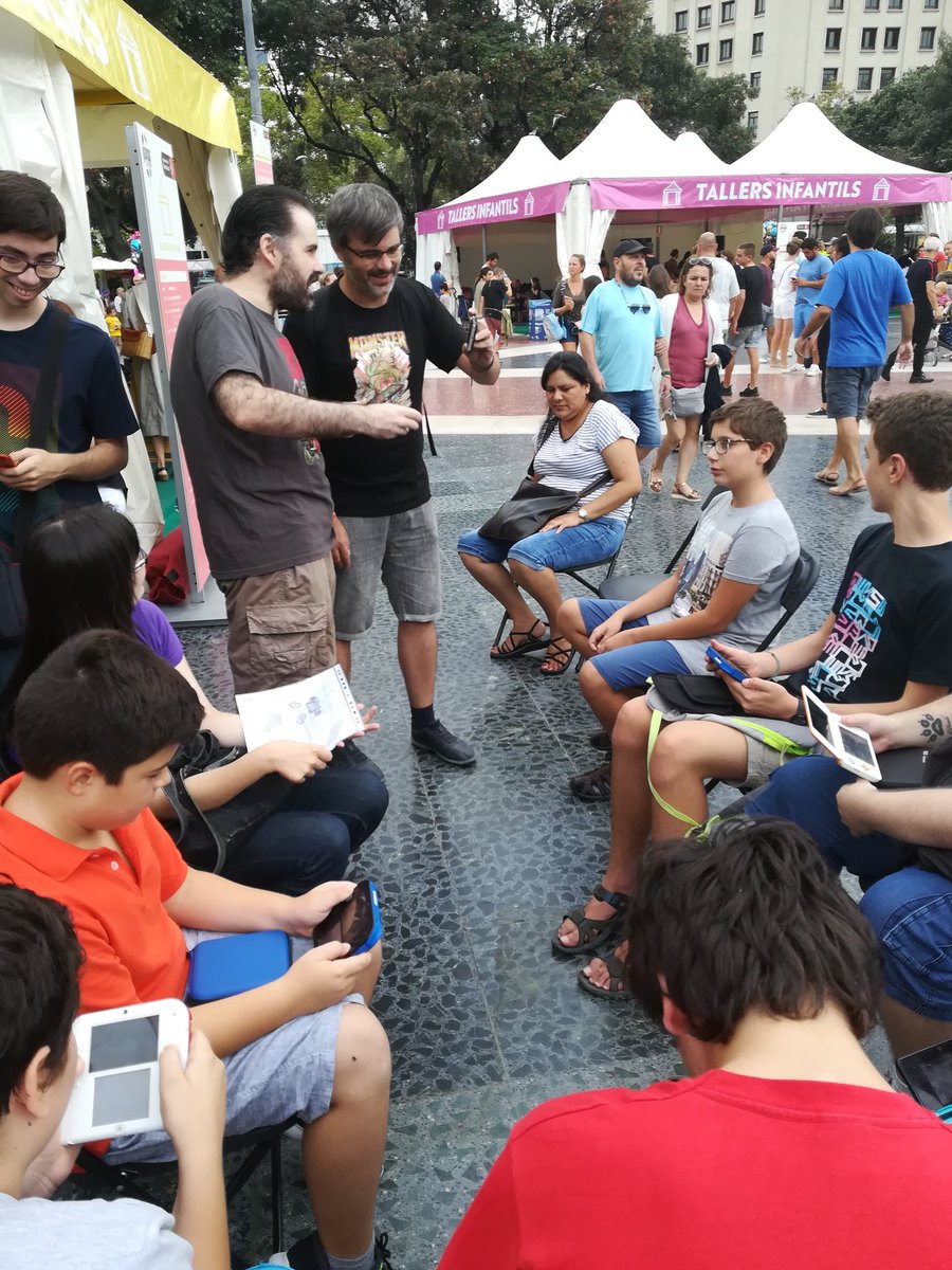 Barbillacia's tweet photo. Gracias por la quedada de hoy en la #Merce2018 
Me lo pase genial con todos vosotros  con #yokaiwatchblaster y @HeadandPuercos
Ahora el próximo fin de semana estaremos en Madrid liandola en la @Japan_Weekend y en octubre una quedada grande en Barcelona que lo va petar. https://t.co/JeBRMkt468