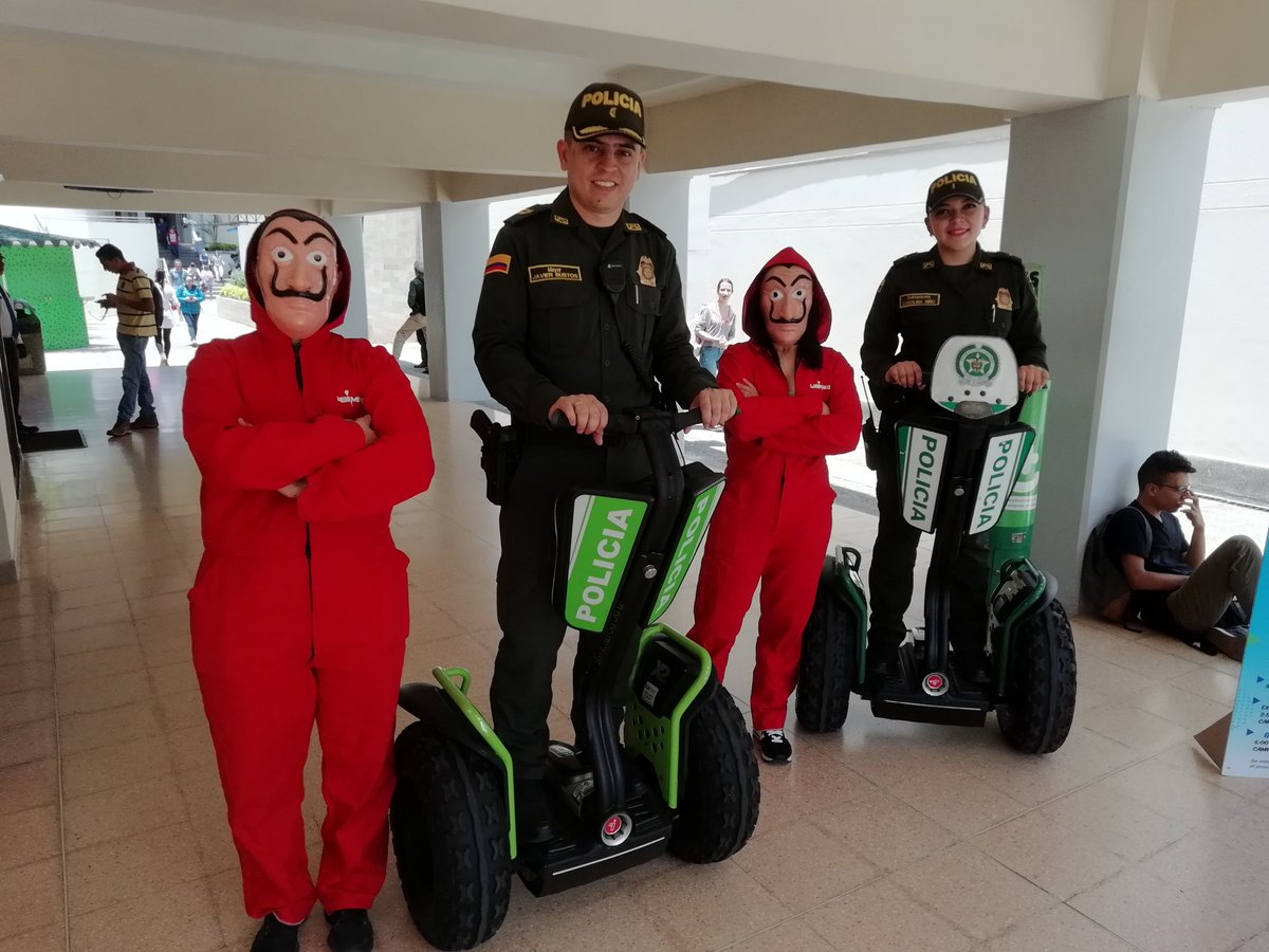 UbikmeGPS's tweet photo. Recuerda que el día de mañana Martes 25 de Septiembre, estaremos con  la campaña, ¡Yo cuido mi moto!, ¡Yo no doy papaya! En el sector de los puentes con la @PoliciaColombia https://t.co/RgRvNpxAk0