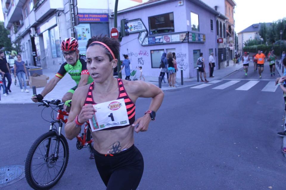 FMTriatlon's tweet photo. #PilarArias protagoniza la sexta entrega de la serie #Conócelas en nuestra web. Una campeona luchadora, con una energía u una fuerza mental extraordinarias. Y una de las mejores sonrisas del triatlón madrileño. 
https://t.co/kMLhYK09x4
https://t.co/pFIDwdZmuW https://t.co/c4HMyV1p1l