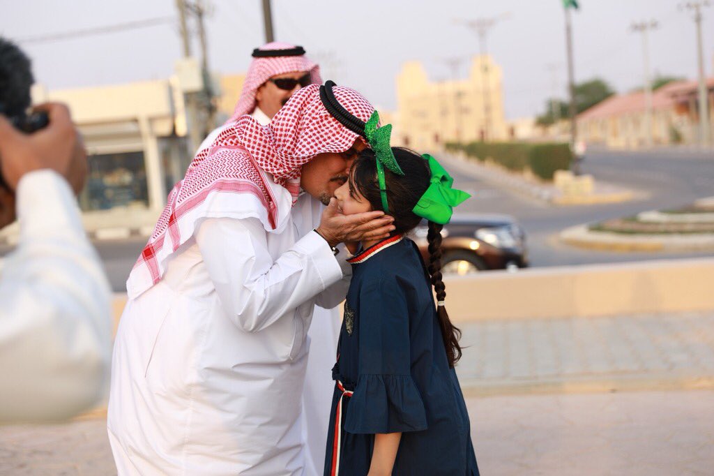 1-
سعادة محافظ رماح يتواجد مع الاهالي في الاحتفالات الوطنية ويقف على الجهود المبذولة في الميدان . 

#تغطية الفريق الإعلامي لحساب محافظة #رماح للإحتفالات الوطنية المقامة في #الحديقة العامة بمحافظة رماح بمناسبة #اليوم_الوطني88  .