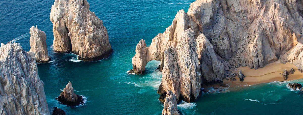 #CaboSanLucas and the colonial #SanJoséDelCabo has always attracted nature lovers. #JacquesCousteau even dubbed it “the world’s aquarium”! #BestOfMx  🌊🐳 nyti.ms/2PMGQMf vía <a href="/nytimes/">The New York Times</a>