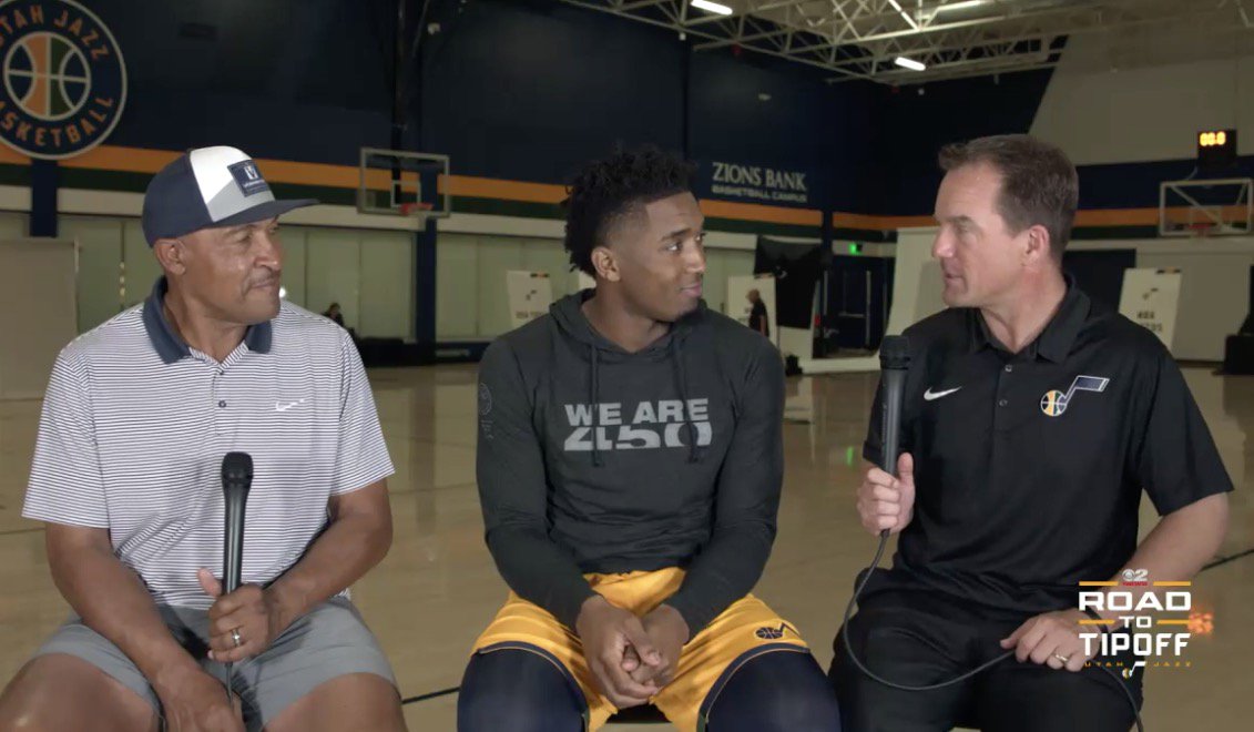 . @spidadmitchell x @Lockedonsports &  Ron Boone, live!  #NBAMediaDay | #RoadToTipoff  »on.nba.com/2xK0kKd https://t.co/FzROIqvUua