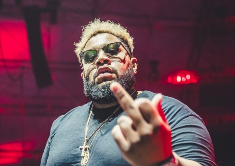 GordoSZN's tweet photo. You can't do epic shit with basic people. https://t.co/WHUzEyHi42