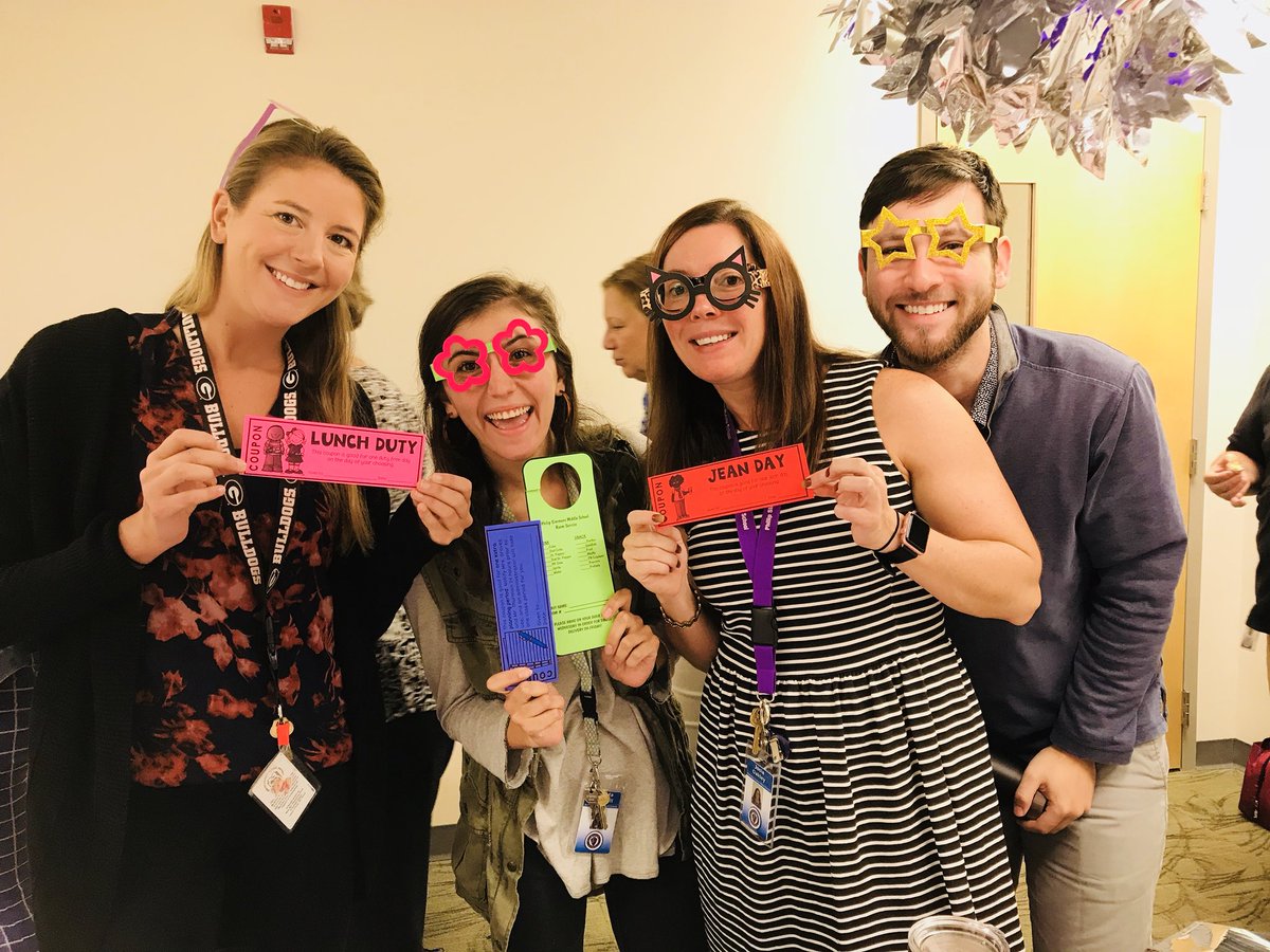 psm_ironhorses's tweet photo. This is how we do Monday . . . Staff members were surprised with an early morning HAPPY NEW WEEK celebration. Staff members enjoy uninterrupted fellowship with one another and got fueled up for a great week ahead. #psmpride #relationshipsmatter
#HappyNewWeek @bcsdschools https://t.co/RIck0ibjqZ