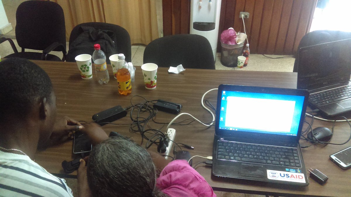 reidebreus's tweet photo. Photos d'équipe II des mappers de l'#ActionOsmHaiti2018 en #edit les données du #surveys avec @osmandapp @osmtracker @mapillary et #GPS à #peguyville Nord (#PortAuPrince #Ayiti #Haiti); @sotmfr @OSM_FR #OSM @XavTardieu #map4ht https://t.co/ZnqbYXKuPn @nicolas_chavent @sev_osm https://t.co/aKK9cMQDJx