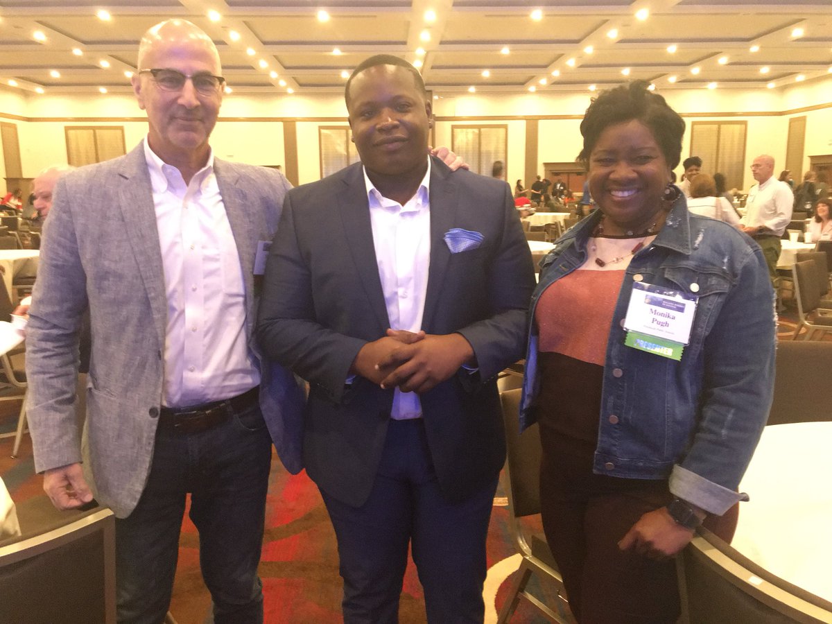 GuidingLight27's tweet photo. Pittsburgh Public Schools Perry High School and Morehouse College graduate, Mr. Lamar Blackwell. #NCAN2018 #PPS #NEED #PITTSBURGHPROMISE #BUILDINGBRIDGESTOSUCCESS @PPSnews  @pgh_promise https://t.co/YLFnLMgHqm