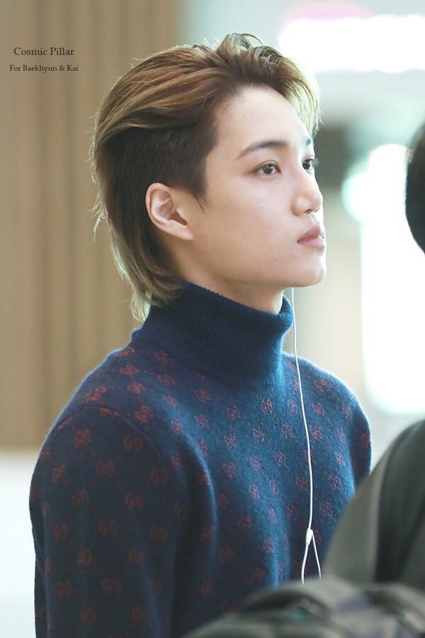 EXO Worldwide on Twitter: "We have a mullet Kai for #GucciSS19! ❤️ And, he's totally rocking it!!! 😍 A few more minutes before the show starts. Make sure to tweet #KaixGucci19 as