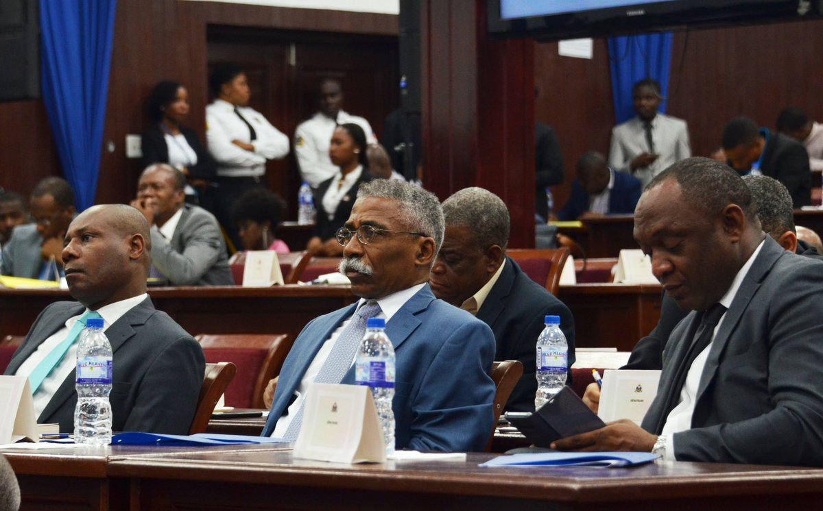 garybodeau's tweet photo. J’ai l’honneur ce matin,  d’accueillir  au #ParlementHaïtien,  la mission de l’#AssembléeParlementaire de la francophonie dans le cadre d’un séminaire qui se déroulera cette semaine autour du thème « Parlement et Démocratie » @APFfrancophonie #APFHaïti @OIFfrancophonie https://t.co/zC8o7Gwi0L