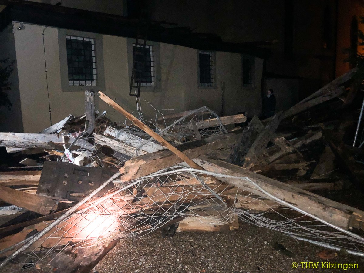 THWKT's tweet photo. [#Einsatz] Unterstützung nach #Sturm Fabienne - #Stadtelschwarzach #THW - https://t.co/Xq0KHjsLIl https://t.co/963FEujY12