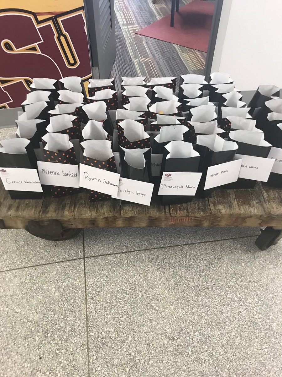 msutexasvb's tweet photo. #24ActsOfKindness #24Strong Thank you Athletic Trainers we appreciate you! https://t.co/eySXf1t3sB