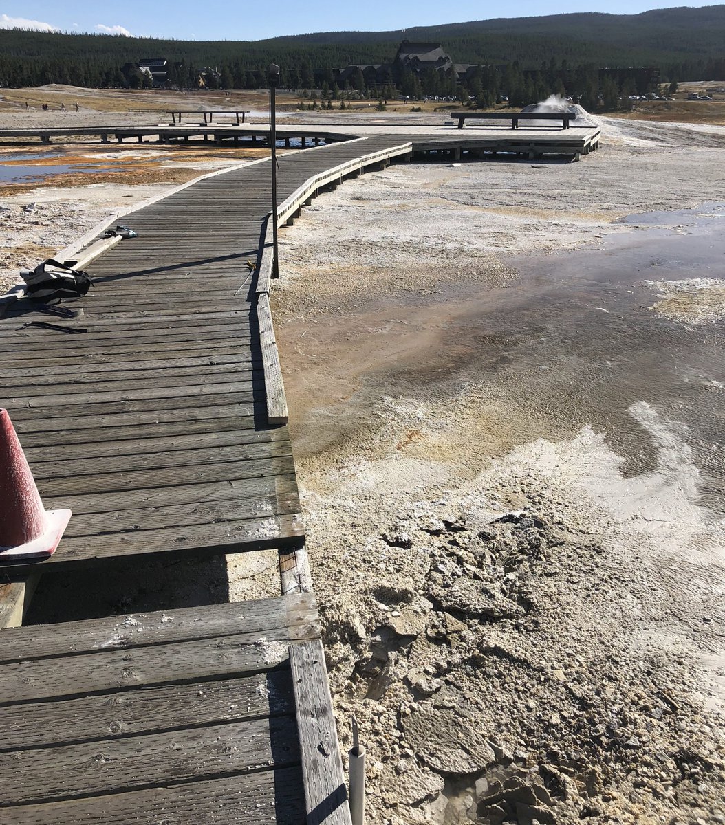 USGSVolcanoes's tweet photo. It's Monday #Yellowstone #CalderaChronicles time! https://t.co/DJUPXREbSb
Learn more about the changes taking place in @YellowstoneNPS
#UpperGeyserBasin. #EarSpring ejects cans, cups, blocks, coins, and pacifier! New #thermal feature forms! Does not mean volcanic eruption! https://t.co/enJOevTb4L