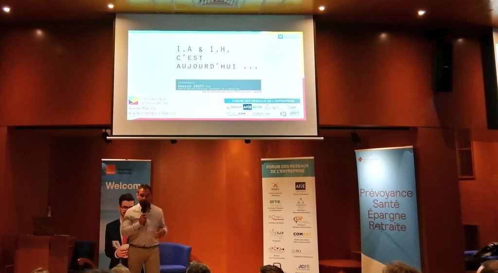 clubprovencecom's tweet photo. C'est parti pour la conférence d'Arnaud Groff sur l'#IA et l'IH et c'est à la grande soirée du @ForumReseaux ! #ForumReseaux18 https://t.co/1xZmKzvOZc