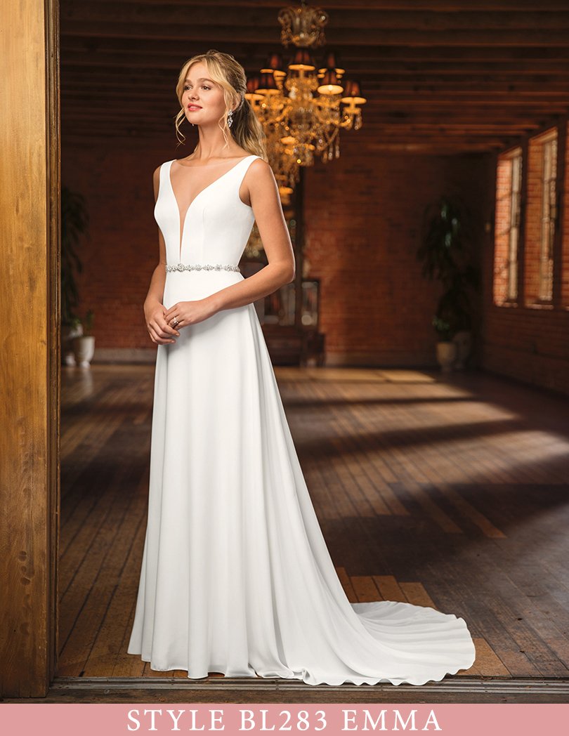 CasablancaBrida's tweet photo. An exclusive FIRST LOOK at our Spring 2019 collections, featuring sneak-peeks at 9 NEW wedding dress styles! --> https://t.co/9ZZ53D4nvu Keep an eye out for the official launch on October 11th. We can't WAIT to share the rest of these gorgeous designs with you. 😍 https://t.co/tc2YVlz9On