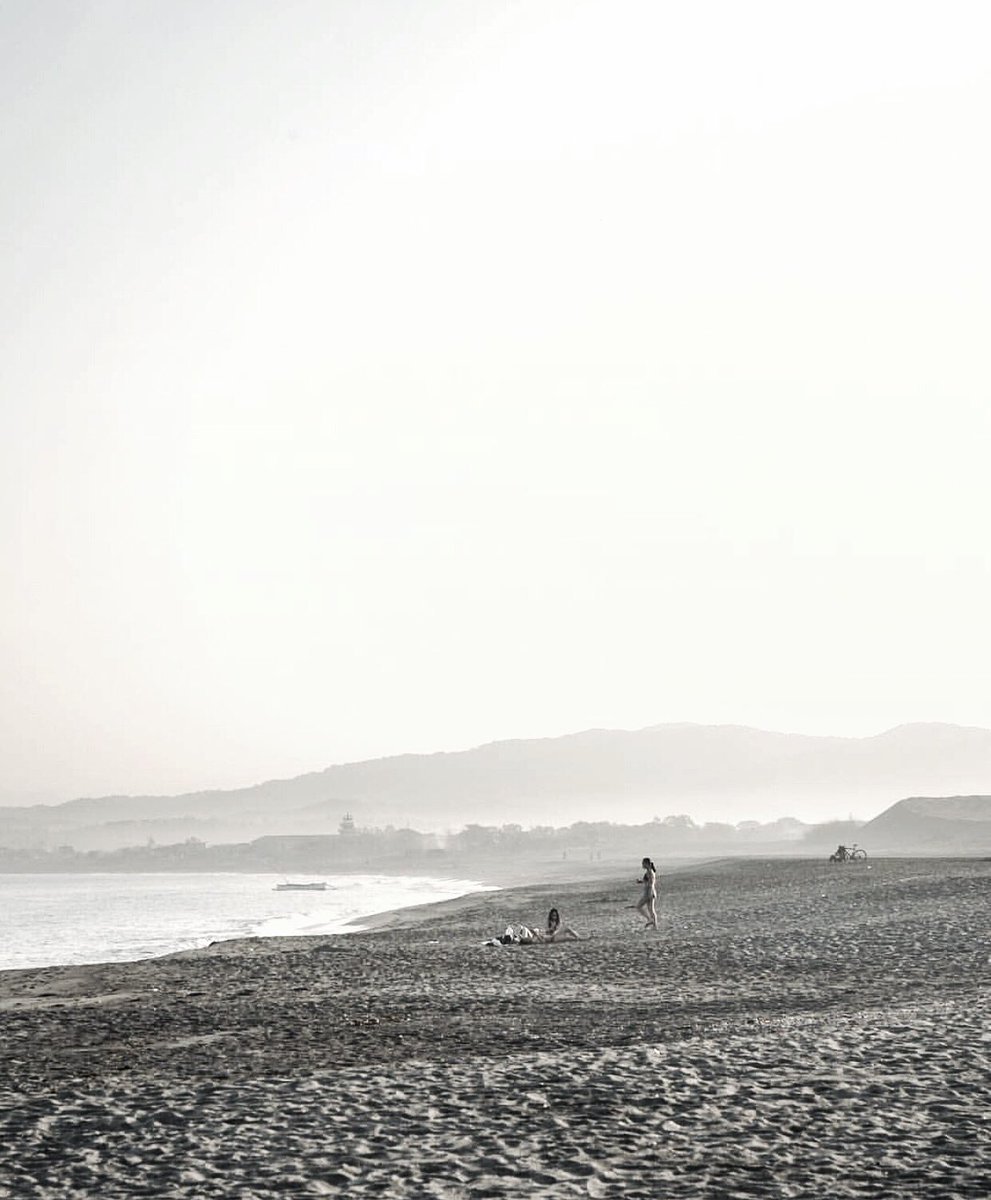 ItWasPictured's tweet image. inc. _ A Teardrop From Below