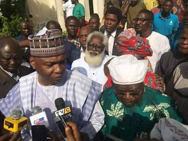 iyiosun's tweet photo. Omisore and SDP hold the ace. Saraki visit Ile Ife to initiate discussions. #OsunRestoration2018 #RestorationNotContinuity #NotWithSameOfSame #OsunDecides2018 GhesheS @I_amOD_SIT @OsunPolitics #BringBackOurGirls @nigeriantribune @osunpdp_youths @OsunPolitics @OfficialPDPOsun https://t.co/DJyunUcyIB