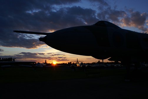 NewarkAirMus's tweet photo. @RafMetheringham @Aviation_Stu We quite agree! #SunsetFollowers
#Aviation #VulcanSunset & #MeteorNF14
Credits #DTEParchive https://t.co/oh51svLELq