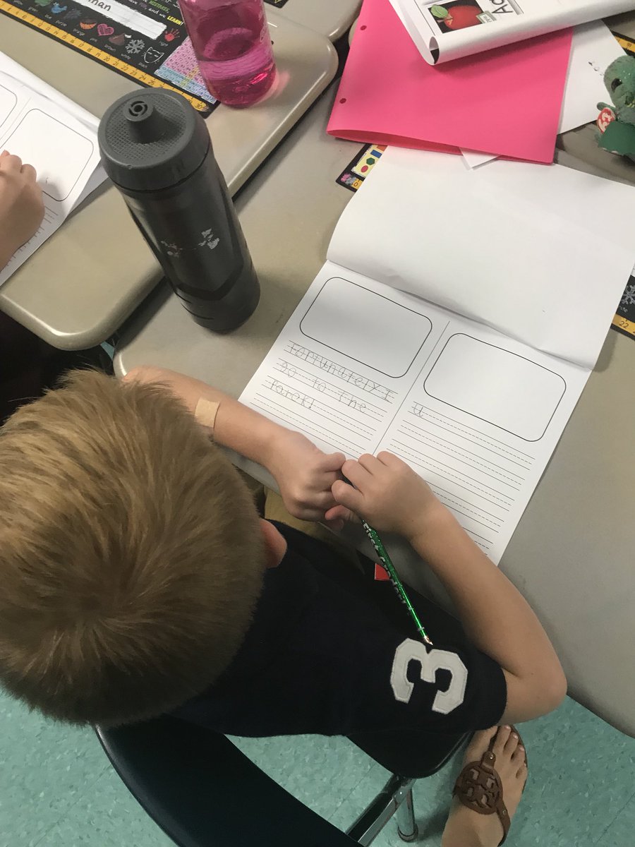 MsODonnellILES's tweet photo. Today we were introduced to Seesaw writing by reading the story, Fortunately, and writing our own class story! #CreativeKiddos #ThoughtfulThinkers
#PatternWriting https://t.co/m2gSKDisc2