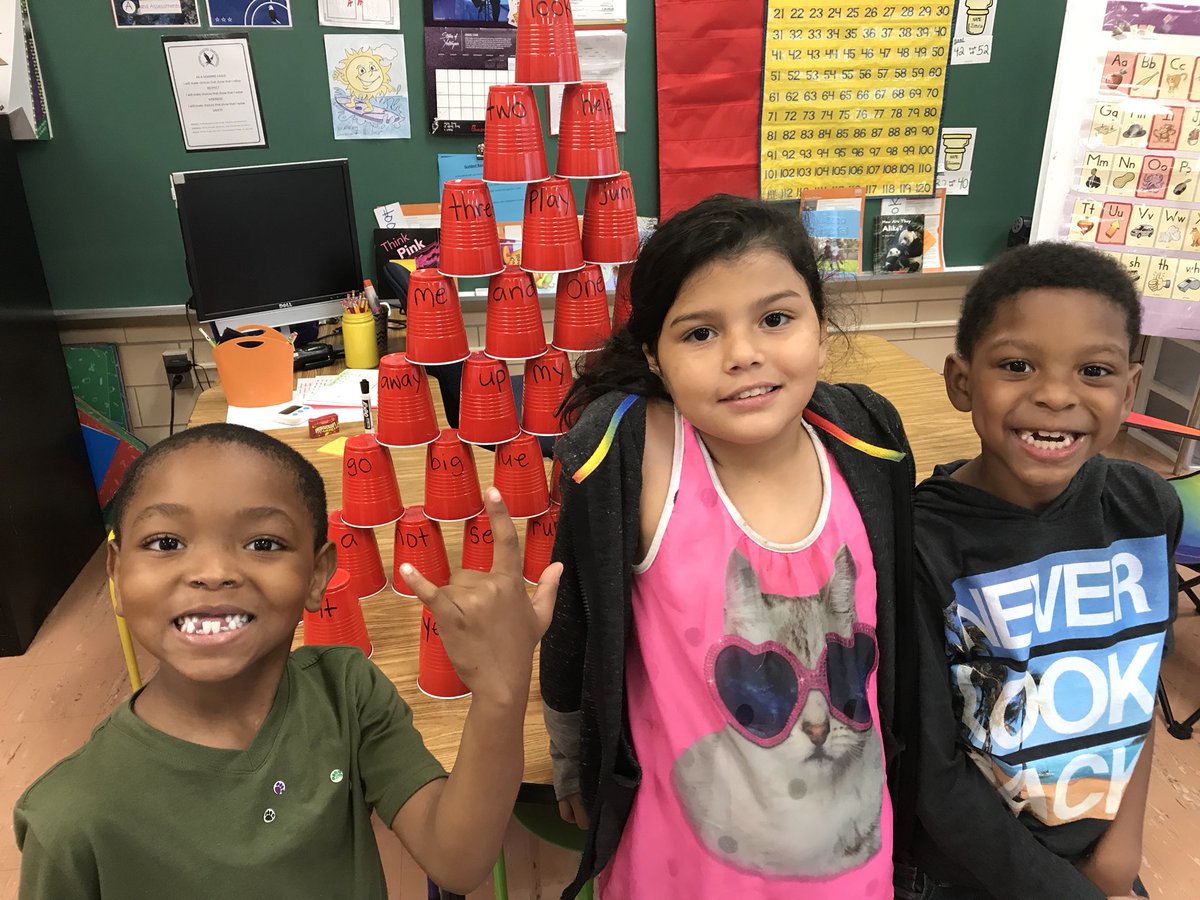 MsZellhofer's tweet image. Each time they read a sight word correctly, they add it to the tower :) #toocute #multisensoryteaching #sightwords #teacherlife @LTillSBES @amcbride28 @ScottsBranchES