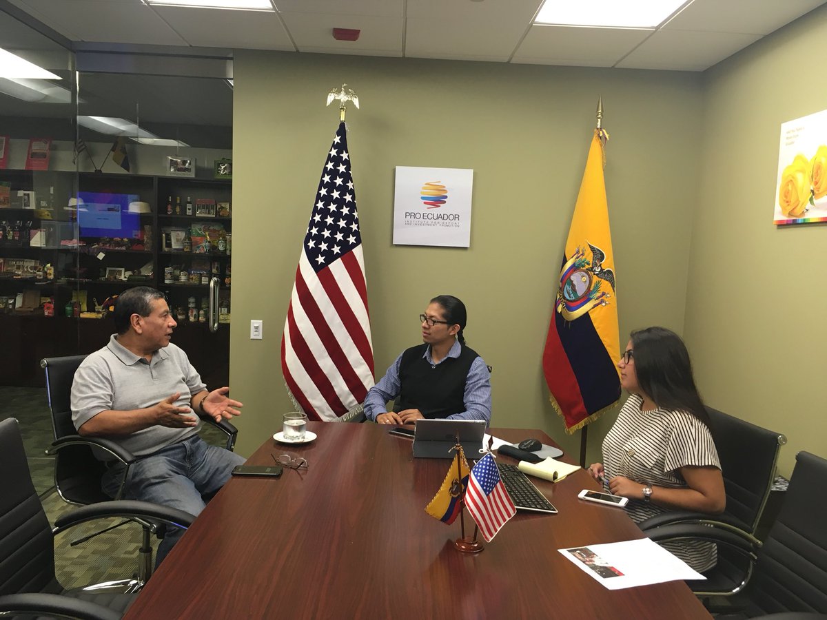 PROEC_CHICAGO's tweet photo. #ElCondor Chicago’s leading distributor in Latino food and goods for over 15 years visited @PROEC_CHICAGO. We continue to work in promoting 🇪🇨 products in the Midwest https://t.co/wQj2xRyzub