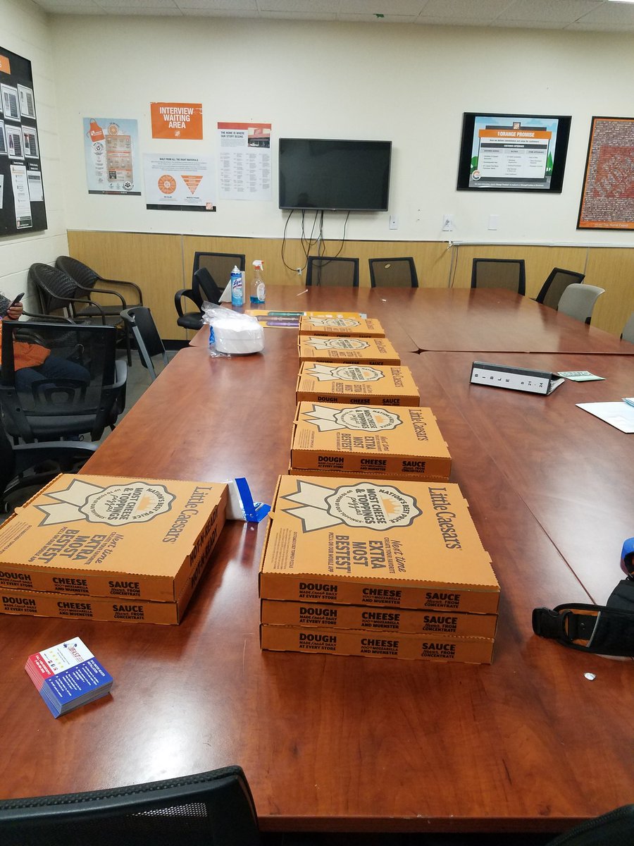 JamesB_FWH's tweet photo. Commerce getting ready for a pizza party!! Thank you for all your hard work and associate involvement.  @FastWaterHeater @homedepot @PacSouth https://t.co/kWpDlKHHDH