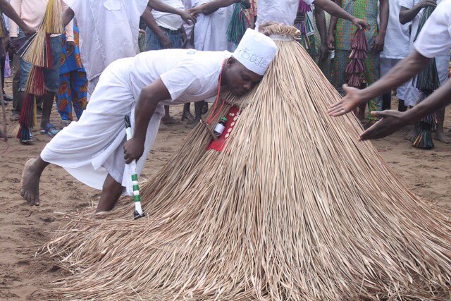 followlasg's tweet photo. Cultural display at the 2018 Zangbeto traditional festival in Badagry
#CultureAndTourism
#ItesiwajuIpinleEko
#LASG https://t.co/uj1p0NNjyz