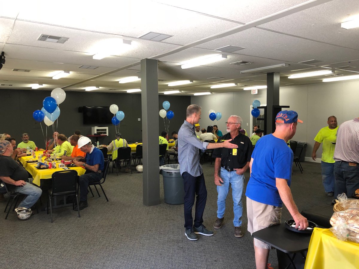bayhopechurch's tweet photo. Today we said thank you in a small way to the construction crews that have been on our campus! They have done wonderful work and have been flexible enough to work around our programming on campus. We are grateful for them! #BayHopeChurch #Maximize #ConstructionContinues https://t.co/uENVj3JT6y
