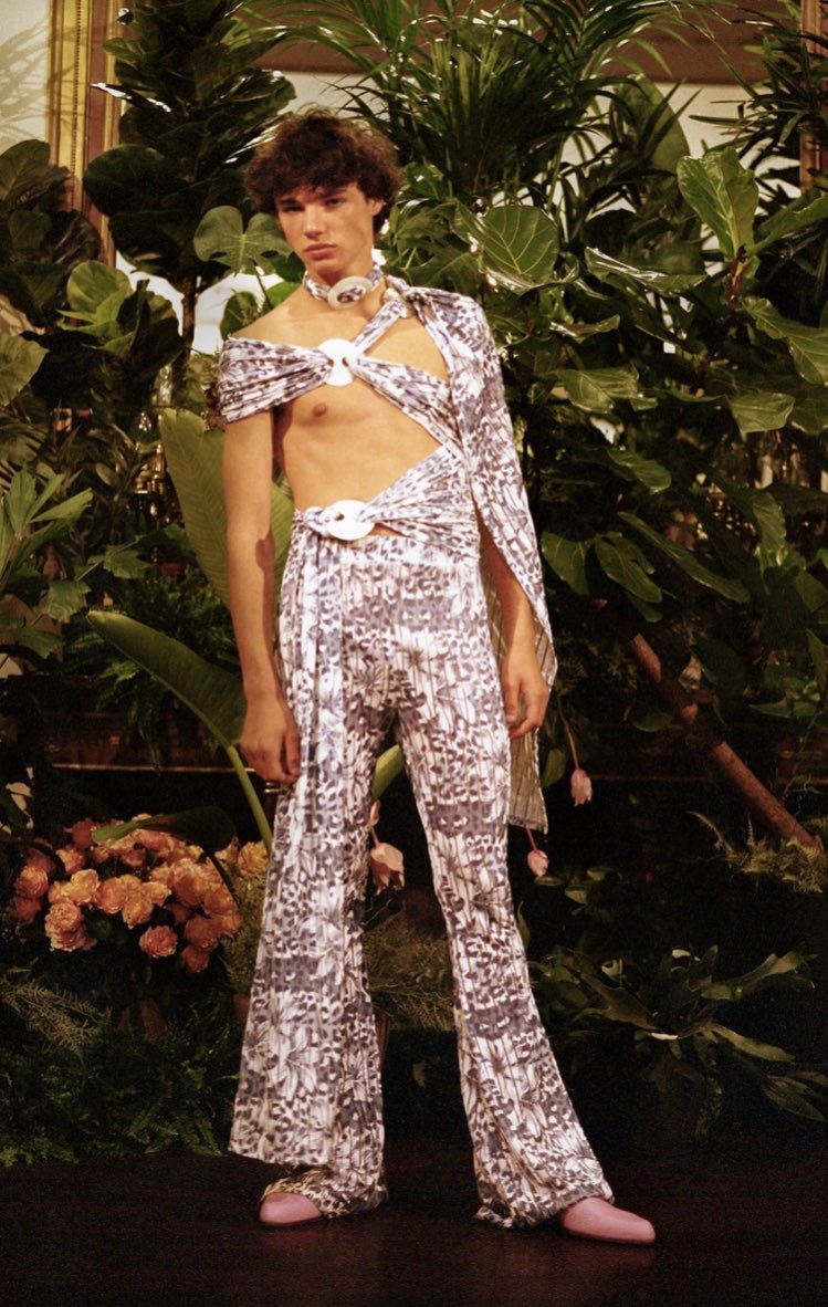 harrysasunshine's tweet photo. These two designs are by Palomo Spain, the fashion designer behind Harry's suits in Barcelona and Madrid, and to be honest I need Harry to be a whole new level of extra for HS2 and wear them https://t.co/AXokL1gYUW