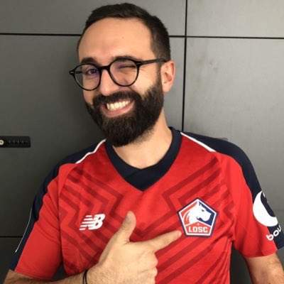 fredhermel's tweet photo. Derby du nord dans l’@AfterRMC. Qui est le plus sexy? 😜
RT: Fred et son maillot de Lens
FAV: Nico et son maillot de Lille https://t.co/ZfIZSHii58