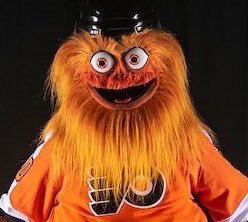 SeriousSportsCo's tweet photo. The @NHLFlyers made a life size doll of Voracek and called it their mascot https://t.co/dSozIzi2kg