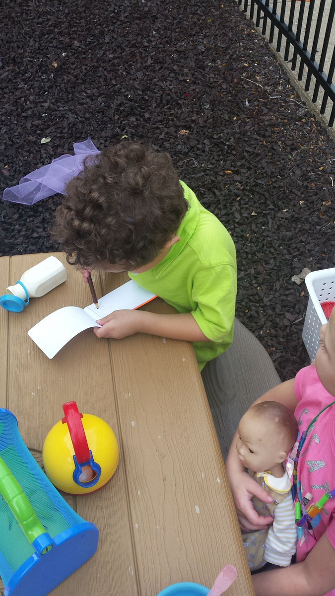 MLuthPreschool's tweet photo. We can write outside too! Taking orders! #scpsi https://t.co/SxrFrId4Yx