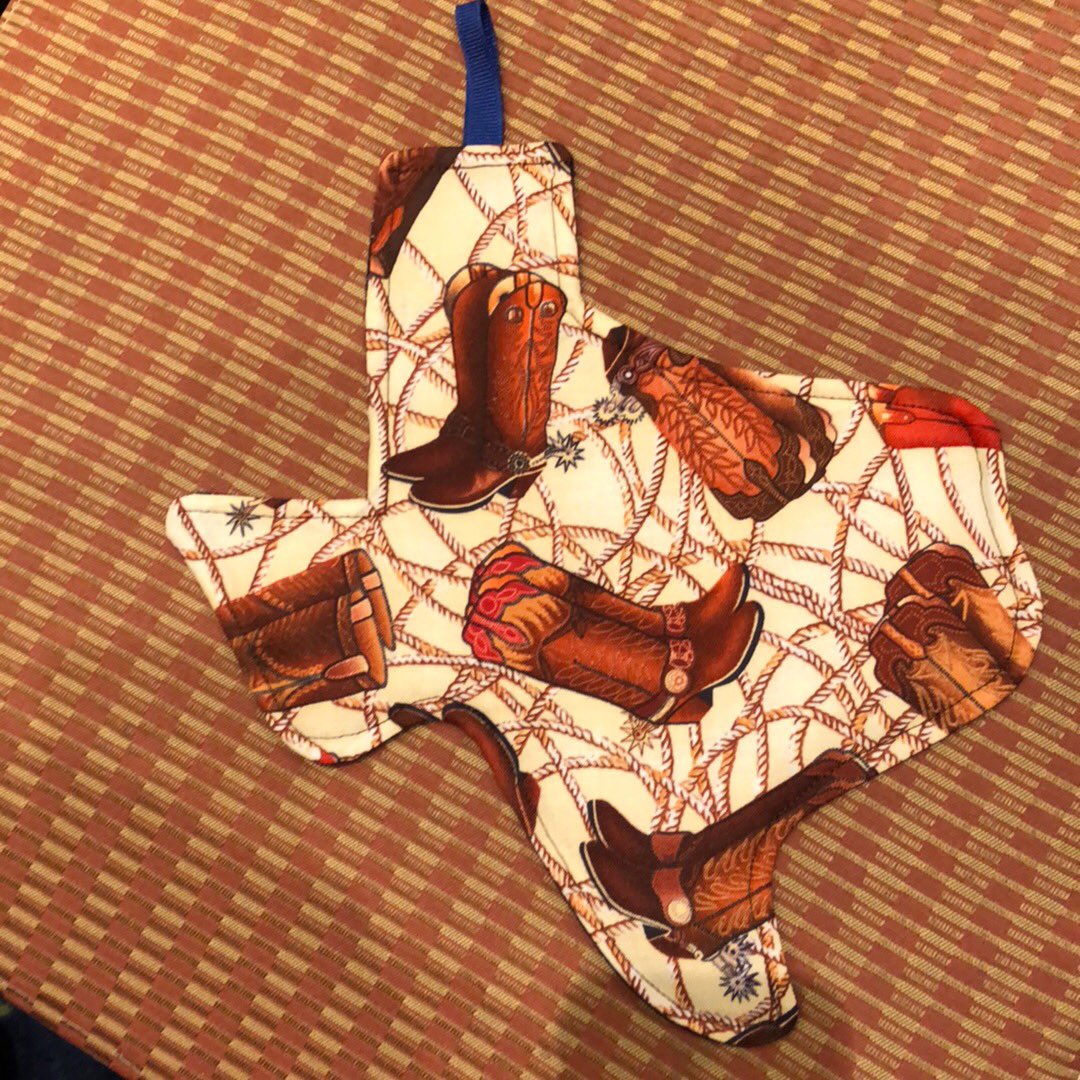 TechieHomeckie's tweet photo. @Tweet_NEAFCS thanks to the Texas Extension Education Association for the fun potholders. https://t.co/0FMON7s7RJ