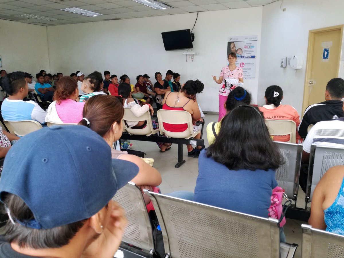 HUniversitarioG's tweet photo. En las salas de espera del #HUG se da a conocer los beneficios de contar con un Banco de Leche Materna en nuestro hospital. #LactanciaMaternaSí https://t.co/5E5vu2qYdf