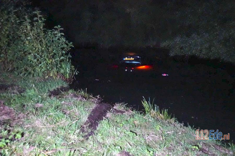 🚨 Auto te water op de Celsiusstraat in #Ede 112.press/QlDz0j 112Ede https://t.co/AFHrQdhUdo