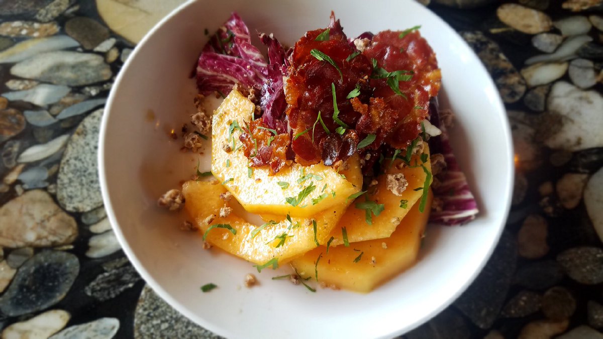 This week's lunch special April Joy Farm melon salad with Radicchio, crispy prosciutto candied walnuts caramelized honey and black pepper vinaigrette. <a href="/Lapellah/">Lapellah</a> #farmtofork #farmtotable #freshandlocal #fallmenu