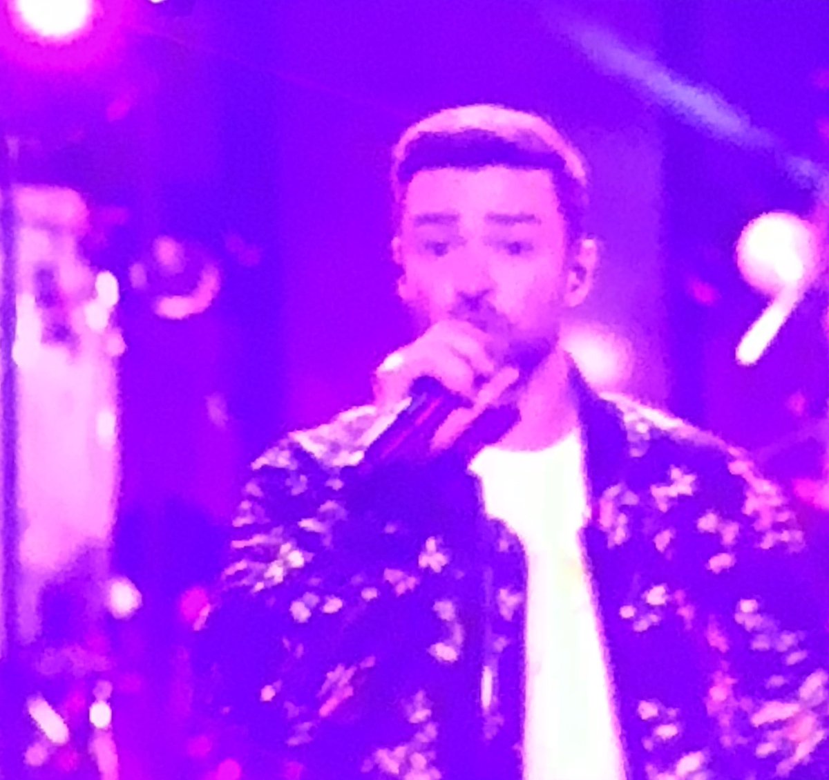 FirstJaboom's tweet photo. #JustinTimberlake is AMAZING!!! #iHeartFesitival https://t.co/j2JMXI4y2U