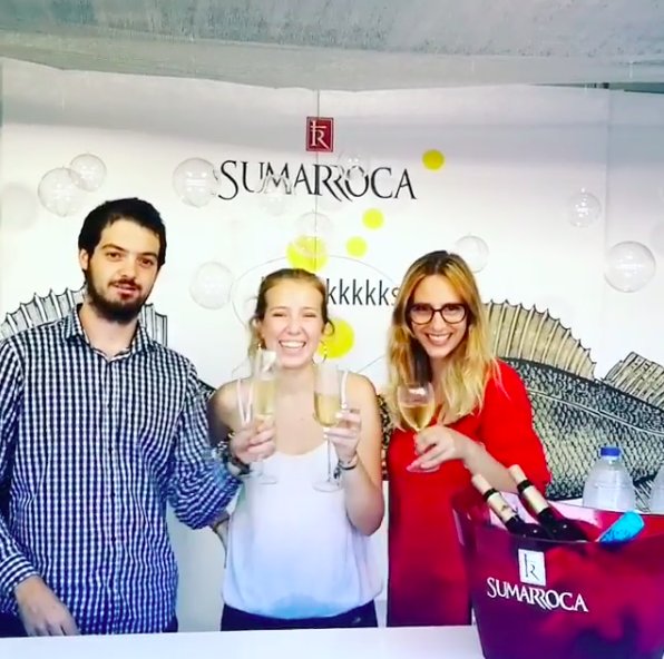 BSumarroca's tweet photo. Fira de vins i caves al Moll de la Marina #sumarroca #cavalovers #sparkling #sparklingwine #tuviornottobe #brindis #lovewine #friends #posidonia #tempsdeflors #brutnature #redwine #rose #whitewine #lovecava #wineeveryday #38mostra #merce2018
📷 by: 2017asb
https://t.co/M7EgDgXNCW https://t.co/b57O3FHkFB