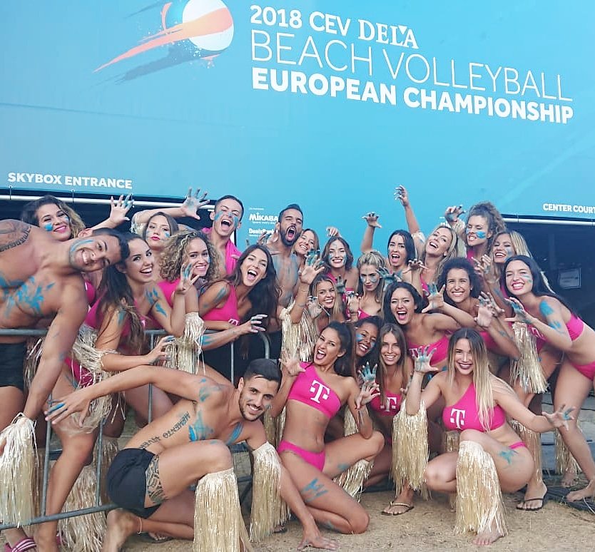 IdairaRgz's tweet photo. Team work makes the dream work!
@FIVBBeach #oceanmove #EuropeanChampionship2018 #CEV https://t.co/LAAYcdEjsj